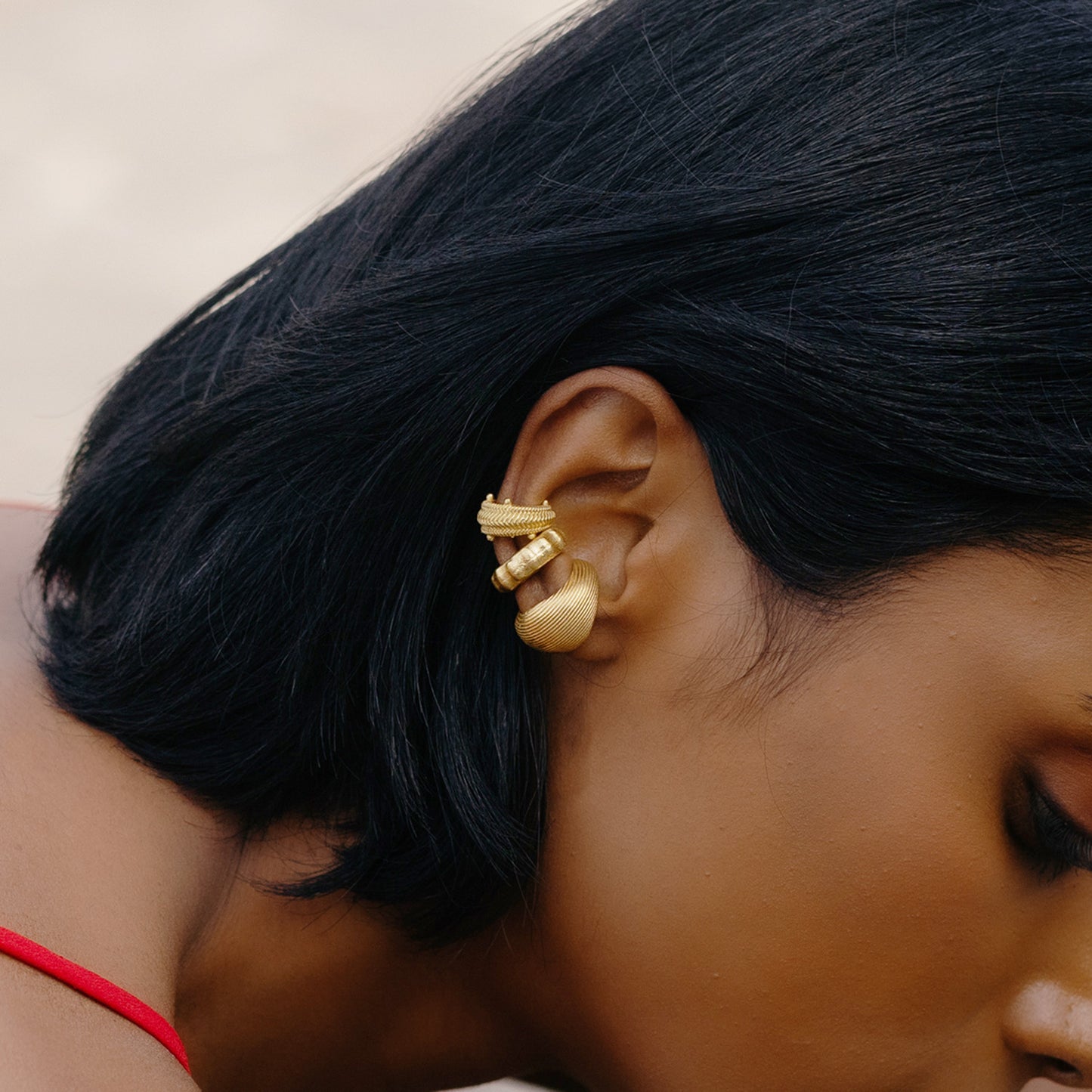 Dotted Ripple Ear Cuff ( Single Piece )