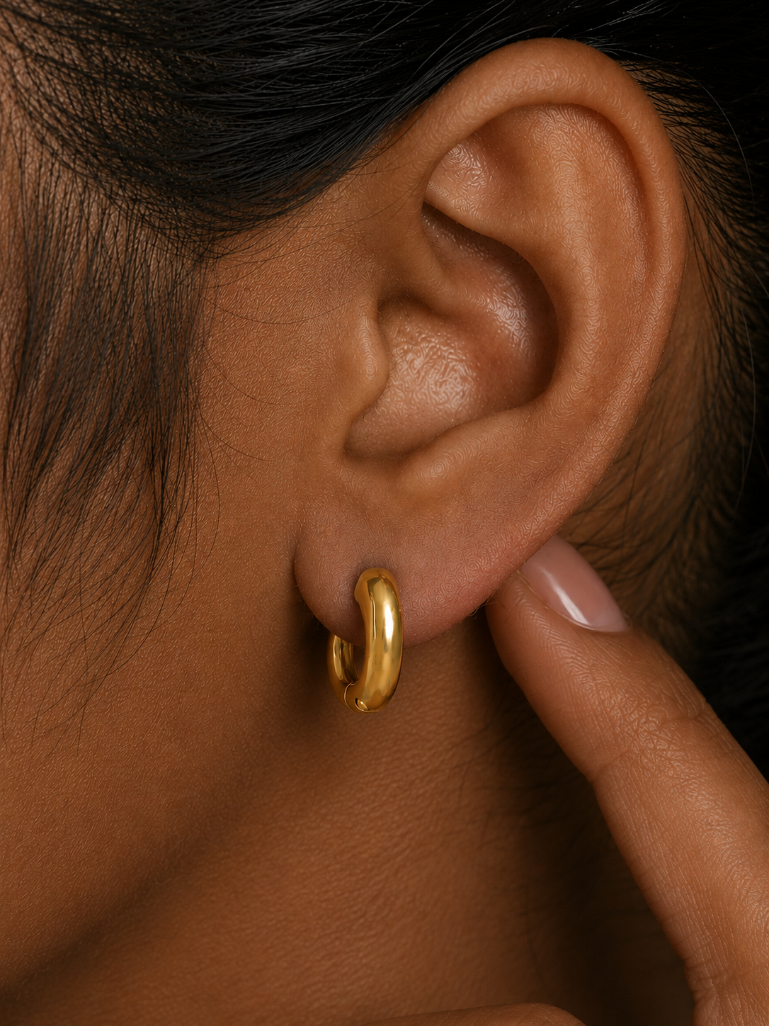 Wildbud Huggies Earrings in 925 Sterling Silver