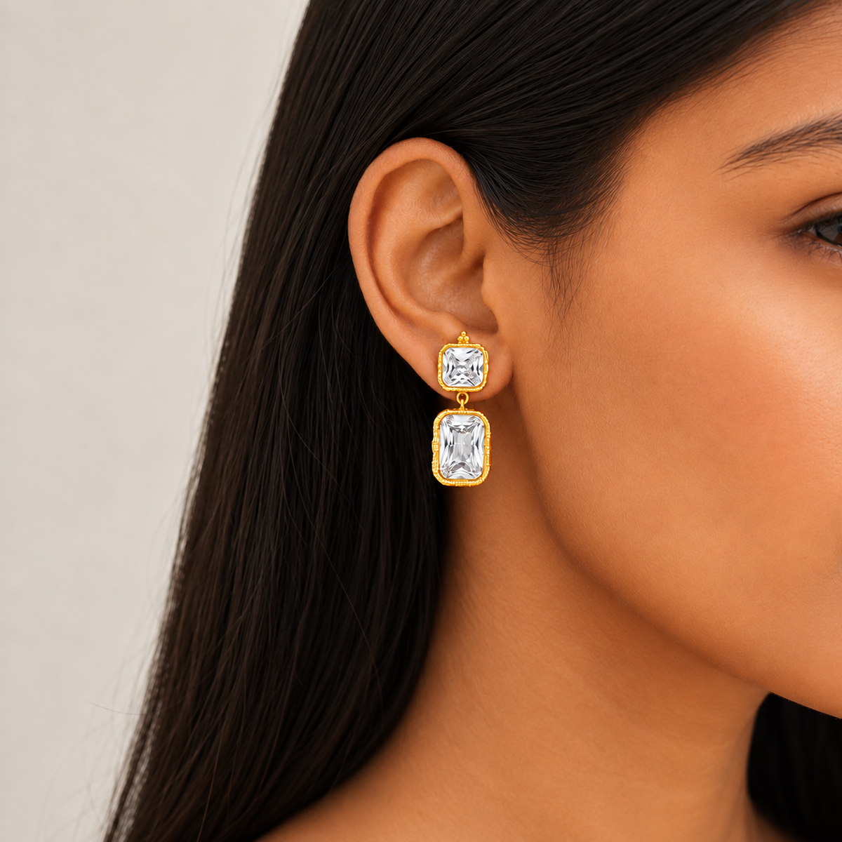 Ivory Frame Crsytal Earrings
