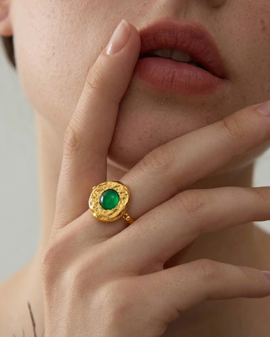 Green Onyx Medallion 92.5 Sterling Silver Ring