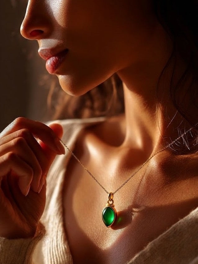 Green Onyx Teardrop Solitaire Chain Necklace