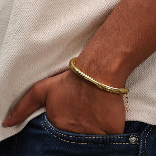 Gold Coil Men's Chain Bracelet Broad