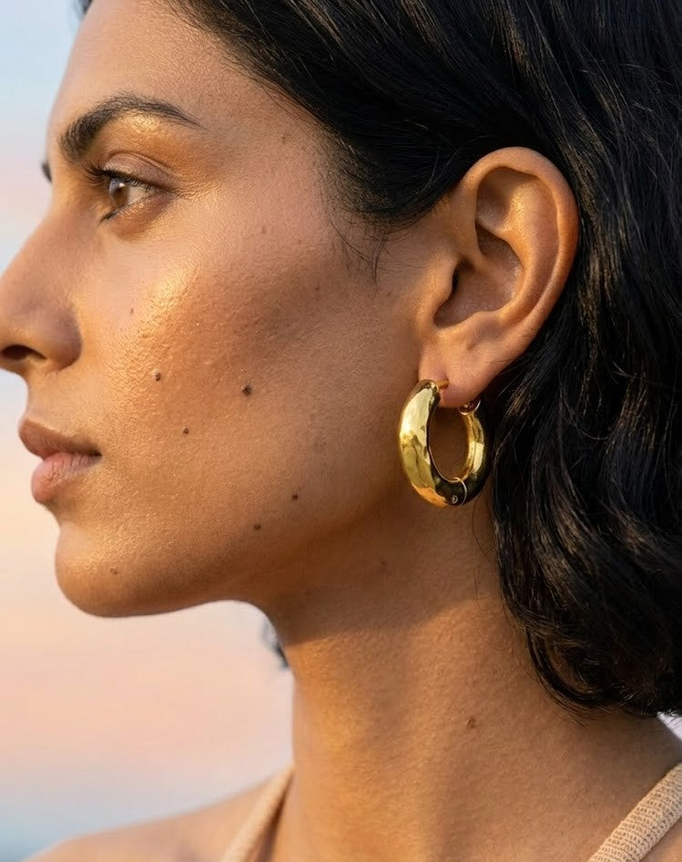 Wildbud Huggies Earrings in 925 Sterling Silver