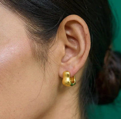 Mini Euphoria Huggies Earrings in 925 Sterling Silver
