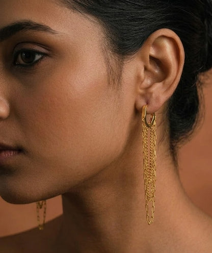 Chain Embrace Huggies Earrings in 925 Sterling Silver