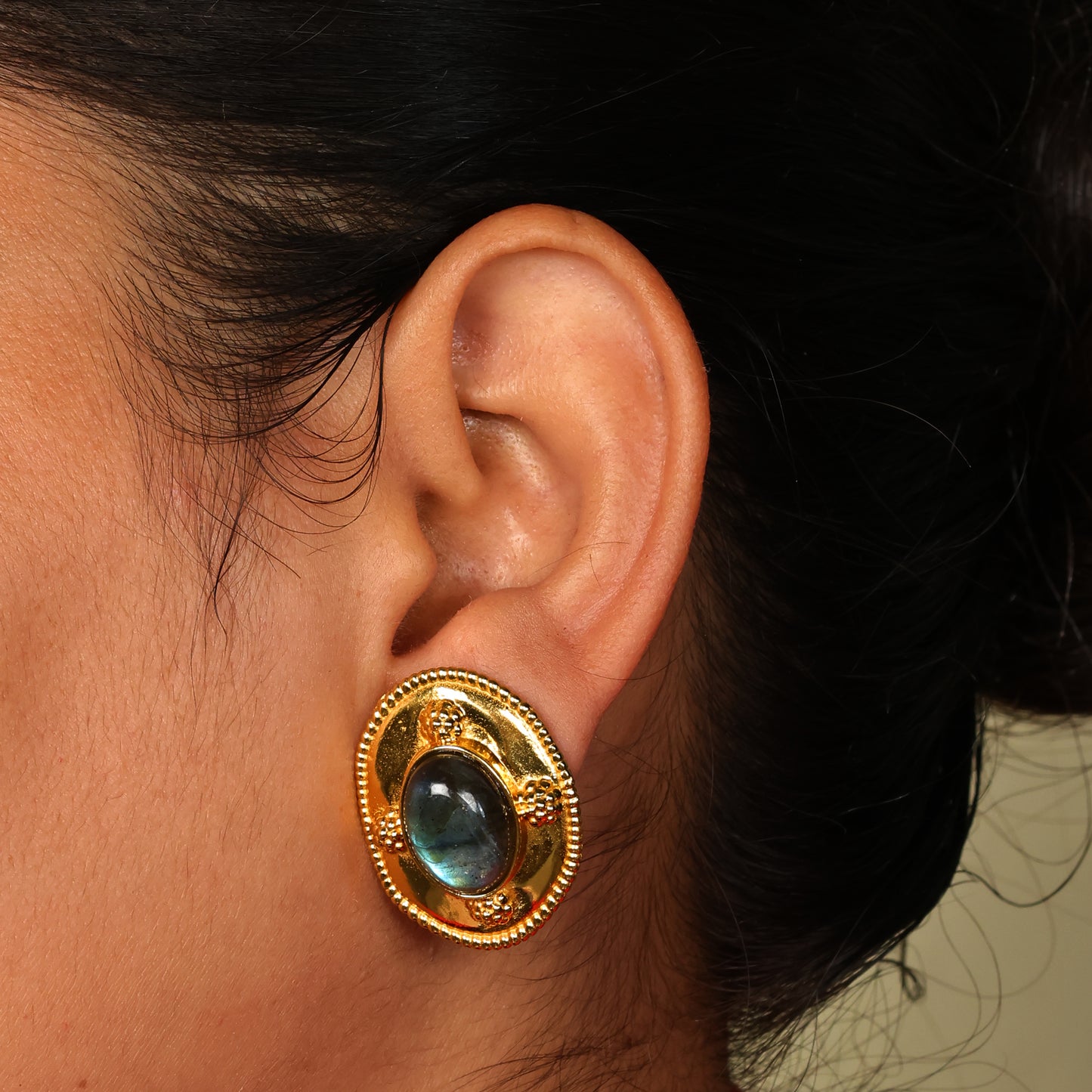 Meera Studs