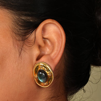Meera Studs