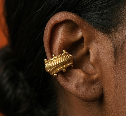 Dotted Ripple Ear Cuff ( Single Piece )