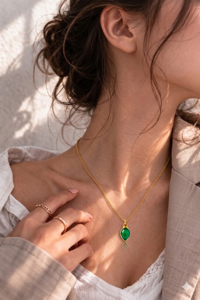 Green Onyx Teardrop Solitaire Chain Necklace