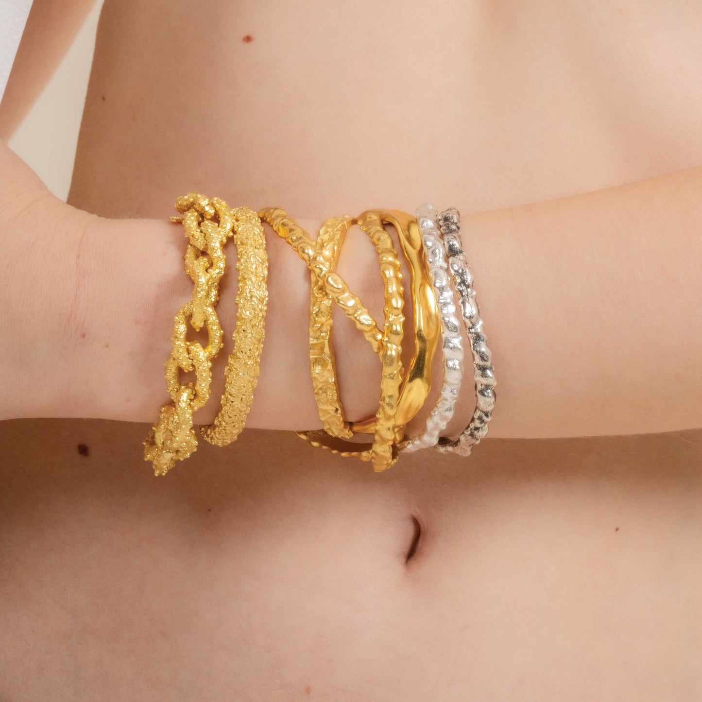 Rocky Outmodeled Bangle Oxidised