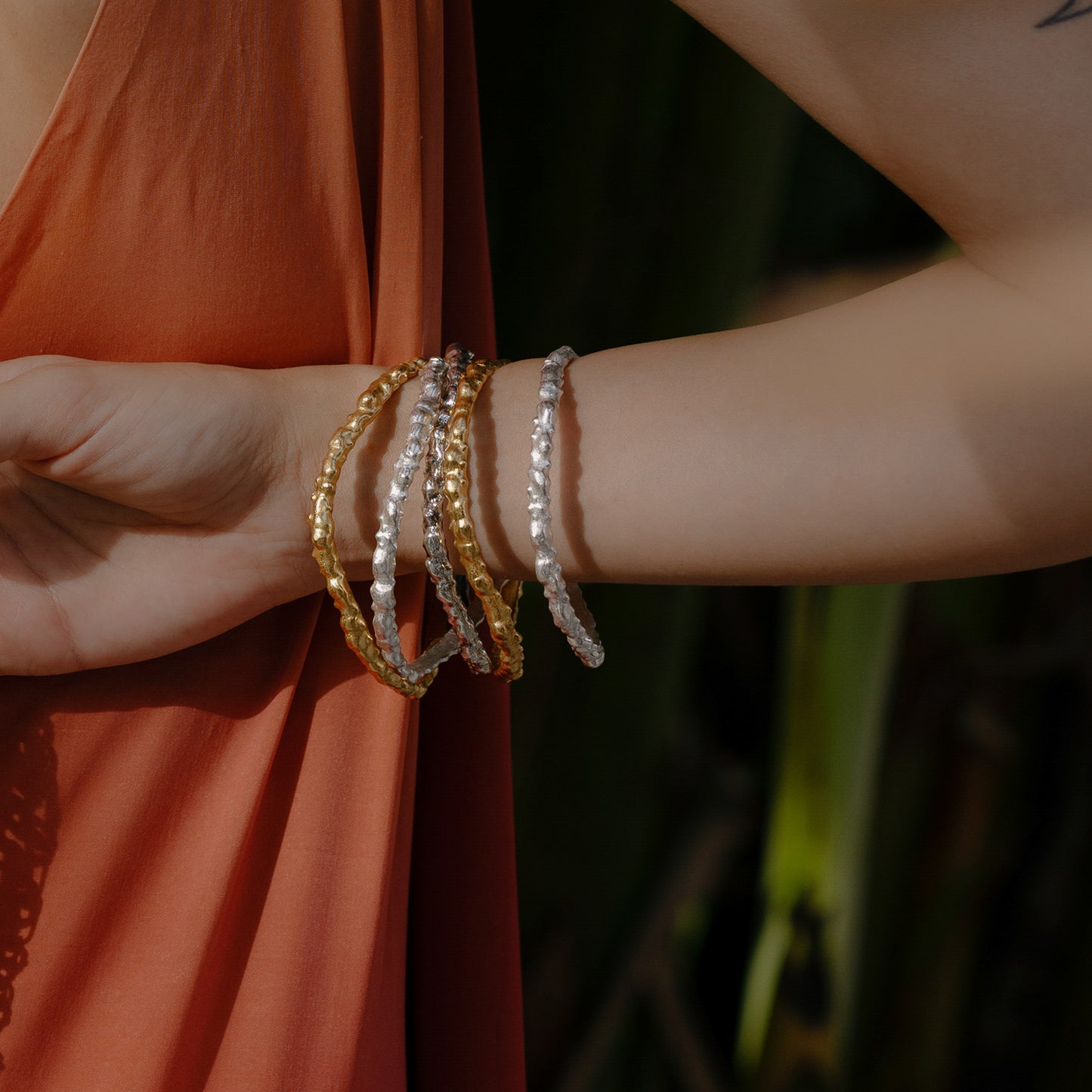 Rocky Outmodeled Bangle Silver