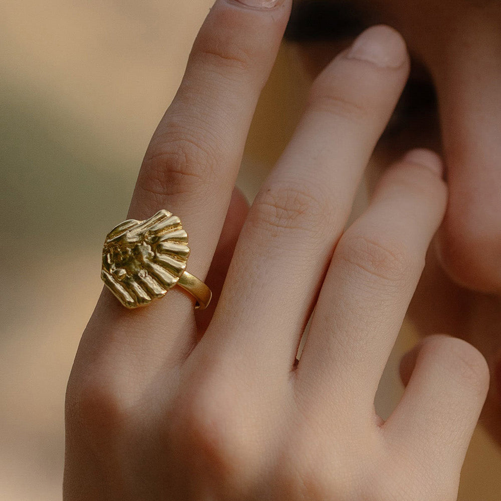 Oasis Shell Ring