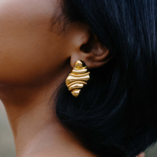 Rhomboid Retro Shell Earrings