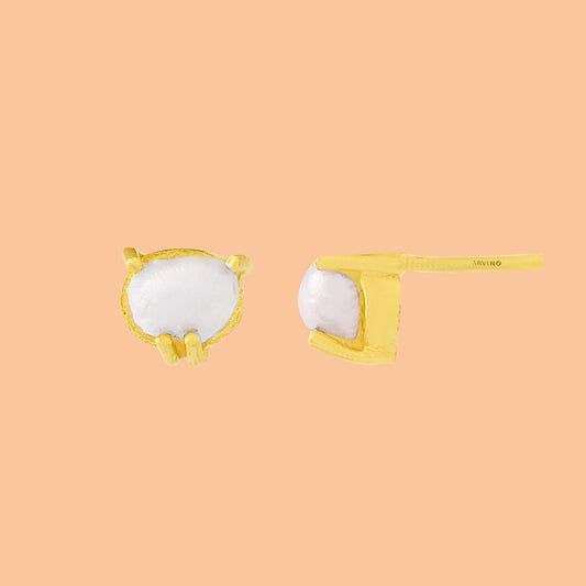 Dainty Pearl Claw Studs