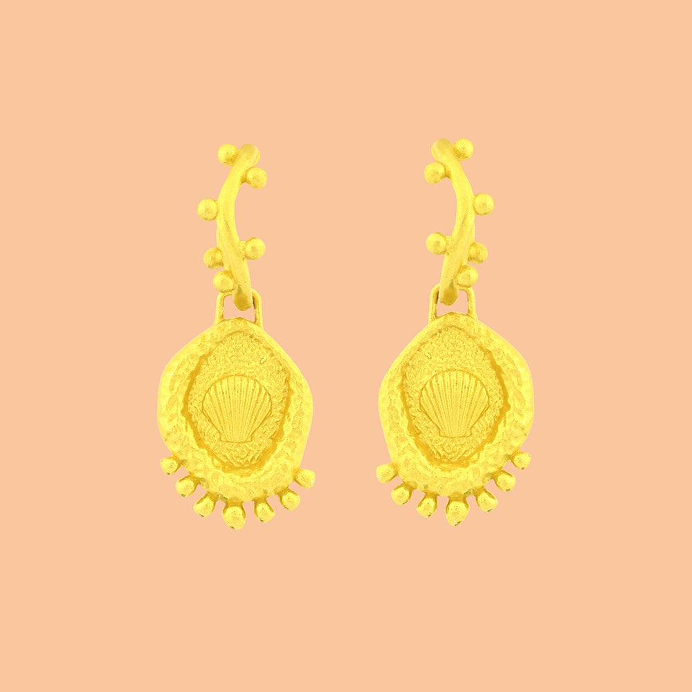 Grainy Morsel Embossed Shell Earrings