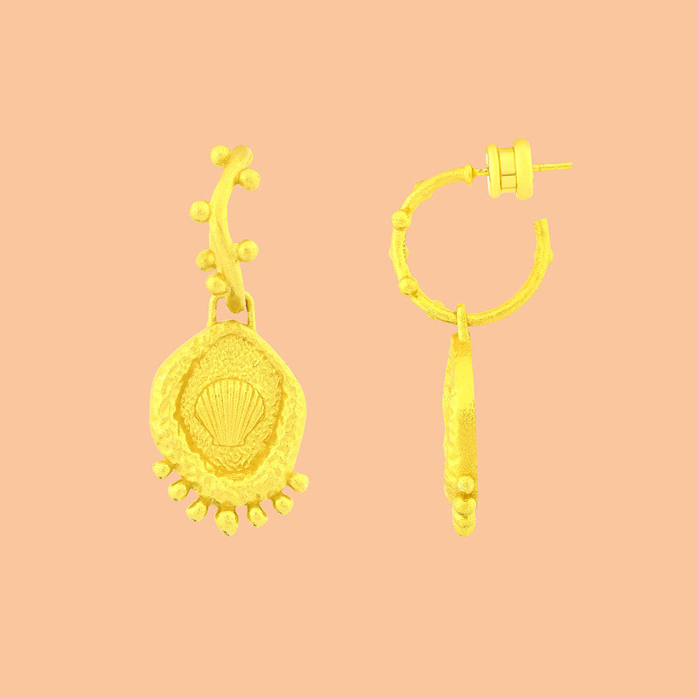 Grainy Morsel Embossed Shell Earrings