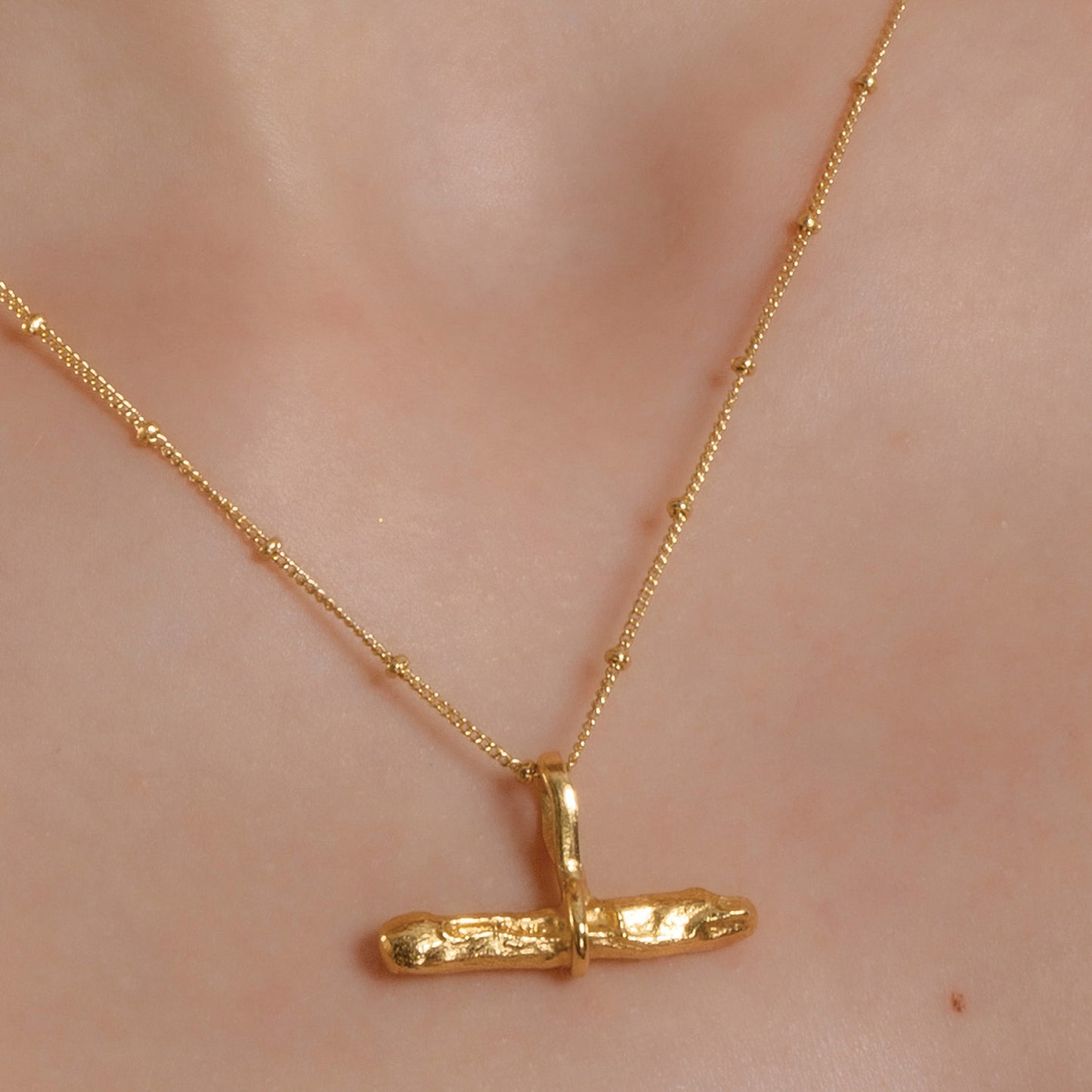 Close shot of Monolith Necklace in 925 Sterling Silver by arvino