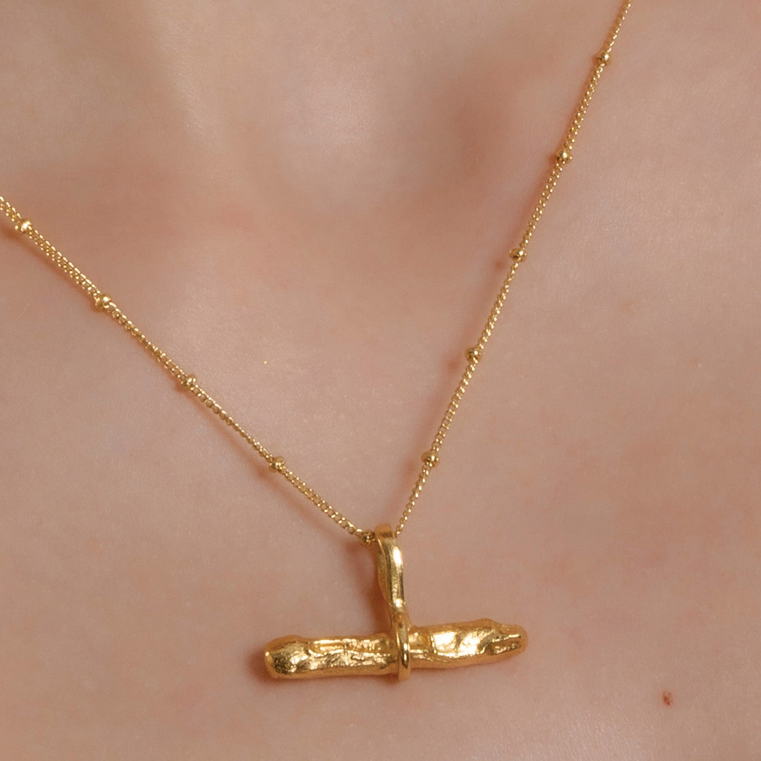 Close shot of Monolith Necklace in 925 Sterling Silver by arvino