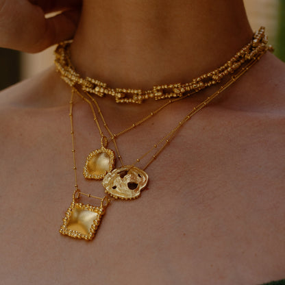 Model stacking Sedimented Fossil Necklace  By arvino