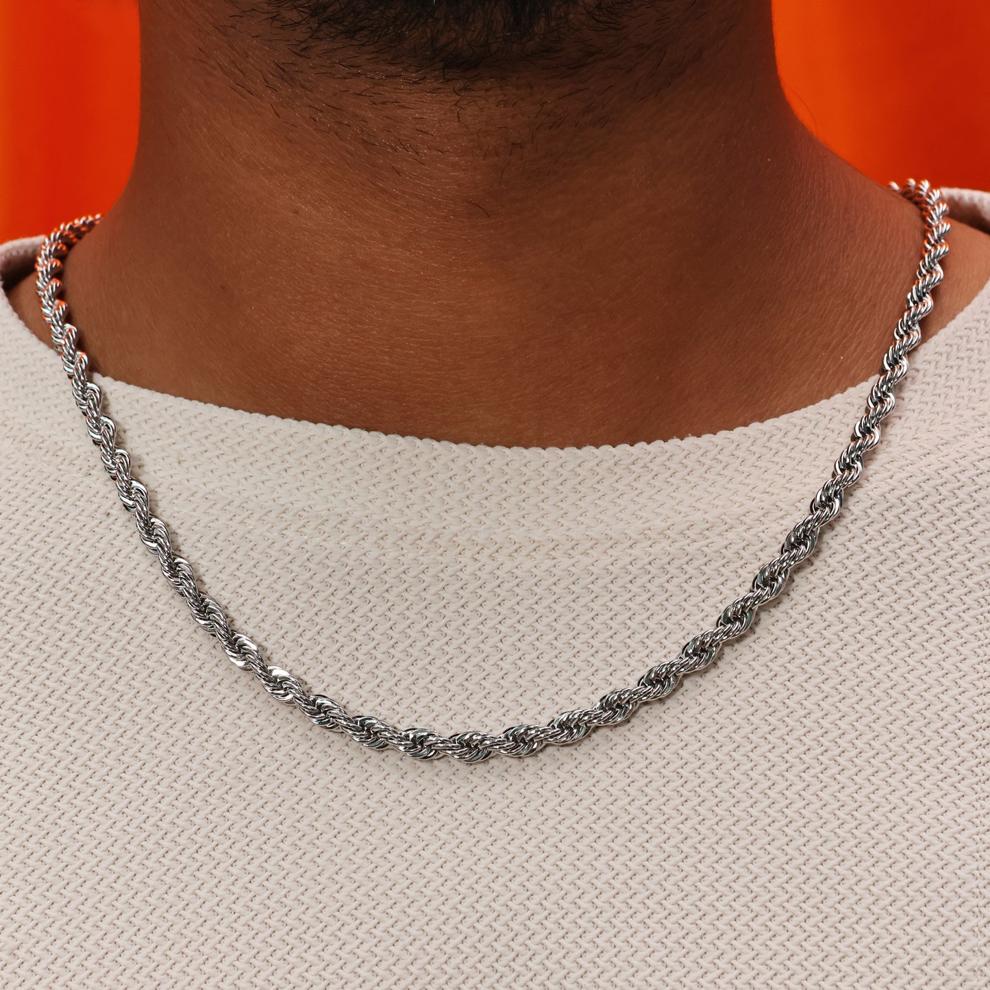 model wearing Silver plated Forged rope neckchain by arvino.