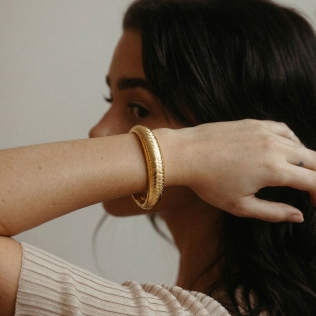 Textured Gold Openable Bangle