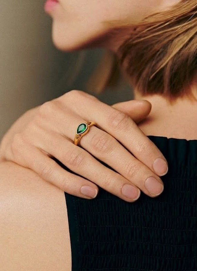 Green Onyx Pear Bezel Ring