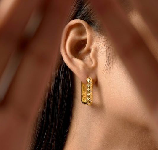 Starstruck Huggies 92.5 Sterling Silver Medium